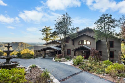 /international/us/165-valentine-lane-highlands-nc-110120752754/