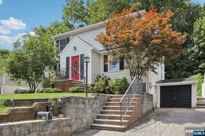 /international/us/80-mccosh-road-clifton-nj-110101223755/