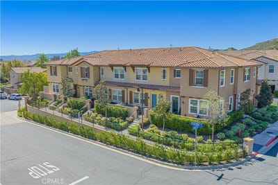 /international/us/28706-jardineras-dr-valencia-ca-110106566398/