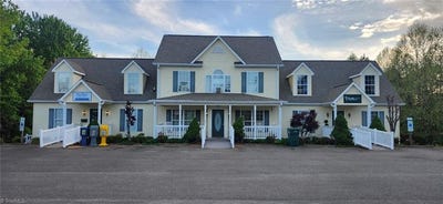/international/us/502-s-key-street-pilot-mountain-nc-110107799182/