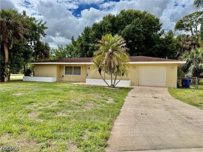 /international/us/706-e-3rd-street-lehigh-acres-fl-110108492570/