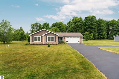 /international/us/9338-kingsfield-drive-kingsley-mi-110100268049/?lang=zh-cn