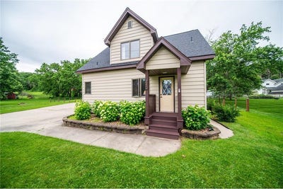 /international/us/240-1st-ave-ne-oronoco-mn-110100563766/