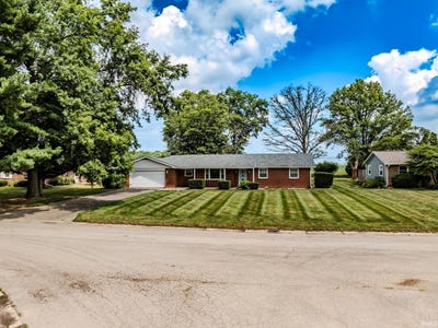 /international/us/2906-e-kendall-lane-muncie-in-110100976482/