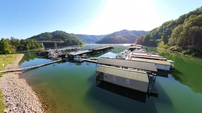 /international/us/217-big-smith-branch-road-sassafras-ky-110108804489/