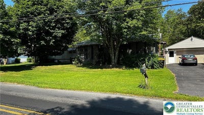 /international/us/270-lake-minsi-drive-upper-mt-bethel-twp-pa-110101401916/