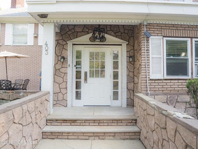 /international/us/403-claremont-avenue-montclair-nj-110110298893/