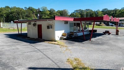 /international/us/426-e-adair-street-smithland-ky-110109056196/
