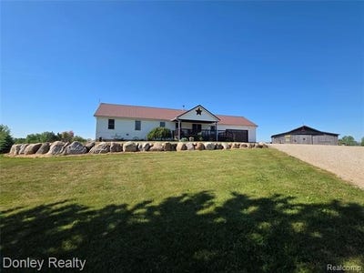 /international/us/5121-cotter-road-marlette-mi-110108612598/