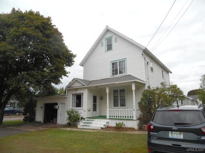/international/us/55888-lake-linden-avenue-laurium-mi-110119734727/