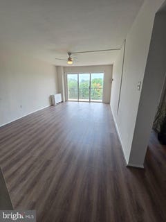 /international/us/9250-edwards-way-hyattsville-md-110119748586/