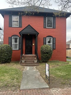 /international/us/220-e-prospect-st-covington-va-110106845275/