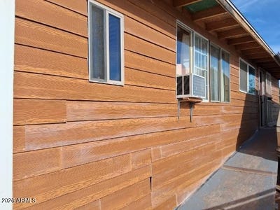 /international/us/4235-e-commercial-way-rimrock-az-110108269512/