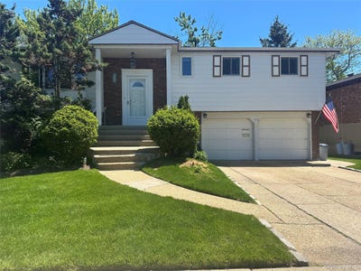 /international/us/776-bunker-road-north-woodmere-ny-110107989094/