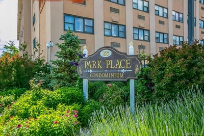 /international/us/185-w-park-avenue-long-beach-ny-110107229822/