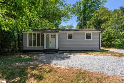 /international/us/12-merlocke-drive-greenville-sc-110107554350/