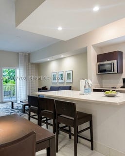 /international/us/5300-nw-87th-ave-doral-fl-110106671581/