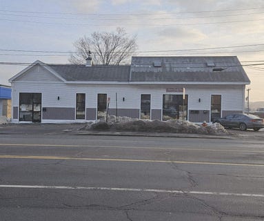 /international/us/230-n-main-street-concord-nh-110105838996/