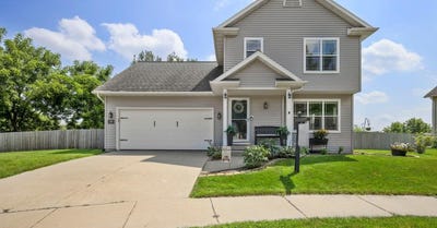 /international/us/740-bluestem-court-sun-prairie-wi-110101402941/?lang=en