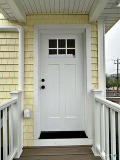 /international/us/309-flanders-road-east-lyme-ct-110106920983/