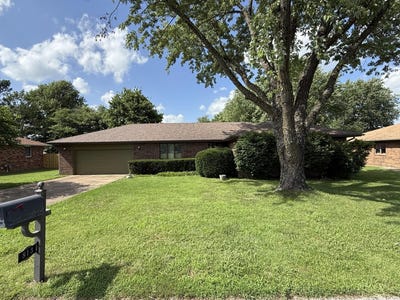 /international/us/813-e-16th-street-mountain-grove-mo-110101094342/