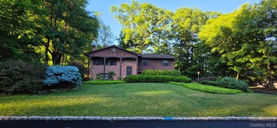 /international/us/12-palisades-court-pomona-ny-110108827300/