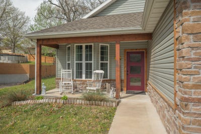 /international/us/1704-susan-place-neosho-mo-110106985851/