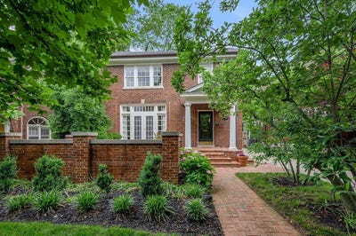 /international/us/315-desha-road-lexington-ky-110100375816/