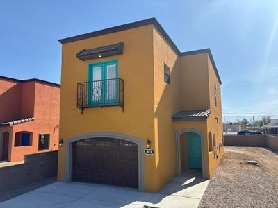 /international/us/418-n-lala-street-belen-nm-110104492944/