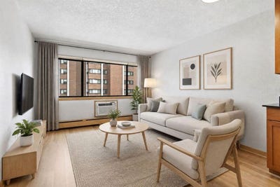 /international/us/2532-1st-avenue-s-minneapolis-mn-110120557899/