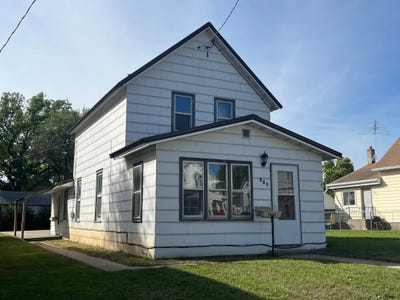 /international/us/223-5th-avenue-n-waite-park-mn-110119986218/