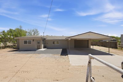 /international/us/661-jarales-road-belen-nm-110107548177/