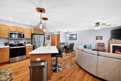 /international/us/5124-merwood-lane-madison-wi-110108068977/