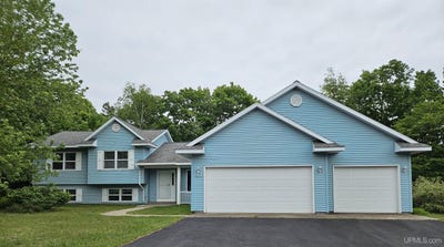 /international/us/1021-crestwood-glade-street-hancock-mi-110108857344/