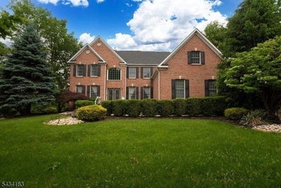 /international/us/4-windy-hill-rd-green-brook-township-nj-110108384317/