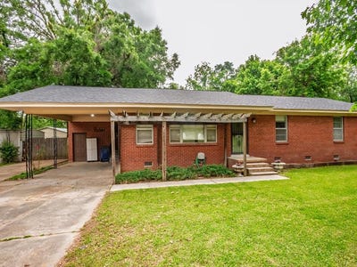 /international/us/214-pollard-st-batesville-ms-110107652655/
