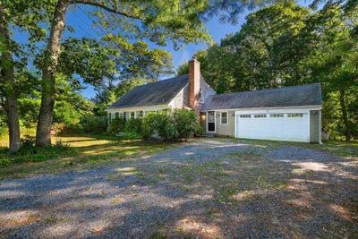 /international/us/679-n-falmouth-highway-north-falmouth-ma-110106768356/