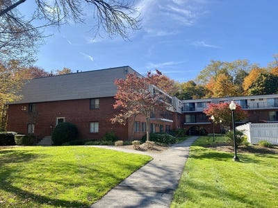/international/us/575-broad-street-weymouth-ma-110107605508/