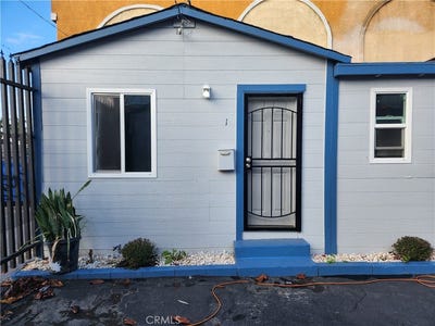 /international/us/3713-w-imperial-inglewood-ca-110103594281/