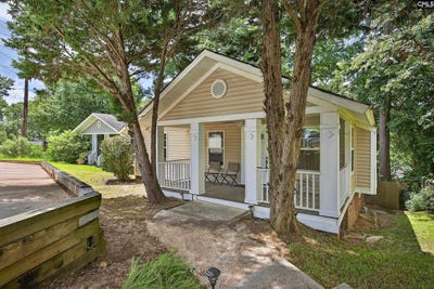 /international/us/615-darlington-street-columbia-sc-110101221576/