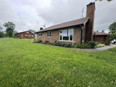 /international/us/13986-silver-hill-road-mountain-wi-110100566705/