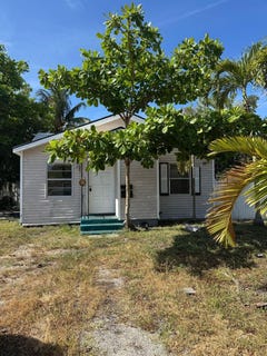 /international/us/2127-cleveland-street-hollywood-fl-110106581459/