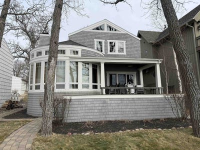 /international/us/2807-lakeshore-drive-okoboji-ia-110106615249/