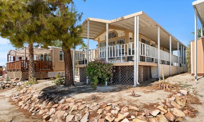 /international/us/16400-bubbling-wells-road-desert-hot-springs-ca-110110354885/