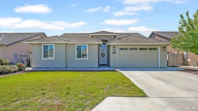 /international/us/2067-mount-stewart-avenue-tulare-ca-110108251064/