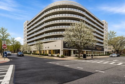 /international/us/300-martine-avenue-white-plains-ny-110107311312/