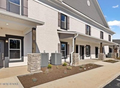 /international/us/4411-legends-way-maryville-tn-110104479718/