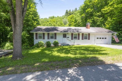 /international/us/131-slate-avenue-northfield-vt-110108696896/
