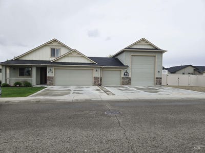 /international/us/2716-dogwood-ave-fruitland-id-110099436770/?lang=en