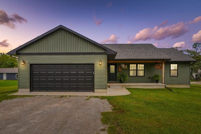 /international/us/502-e-walnut-street-quasqueton-ia-110110367952/